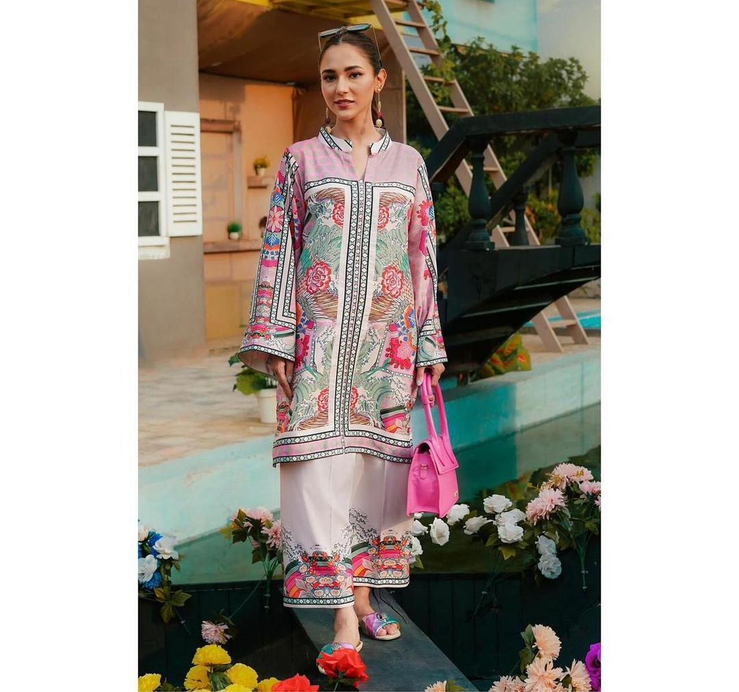 Multicolor Printed Khaddar Suit Women Ban Collar Medium